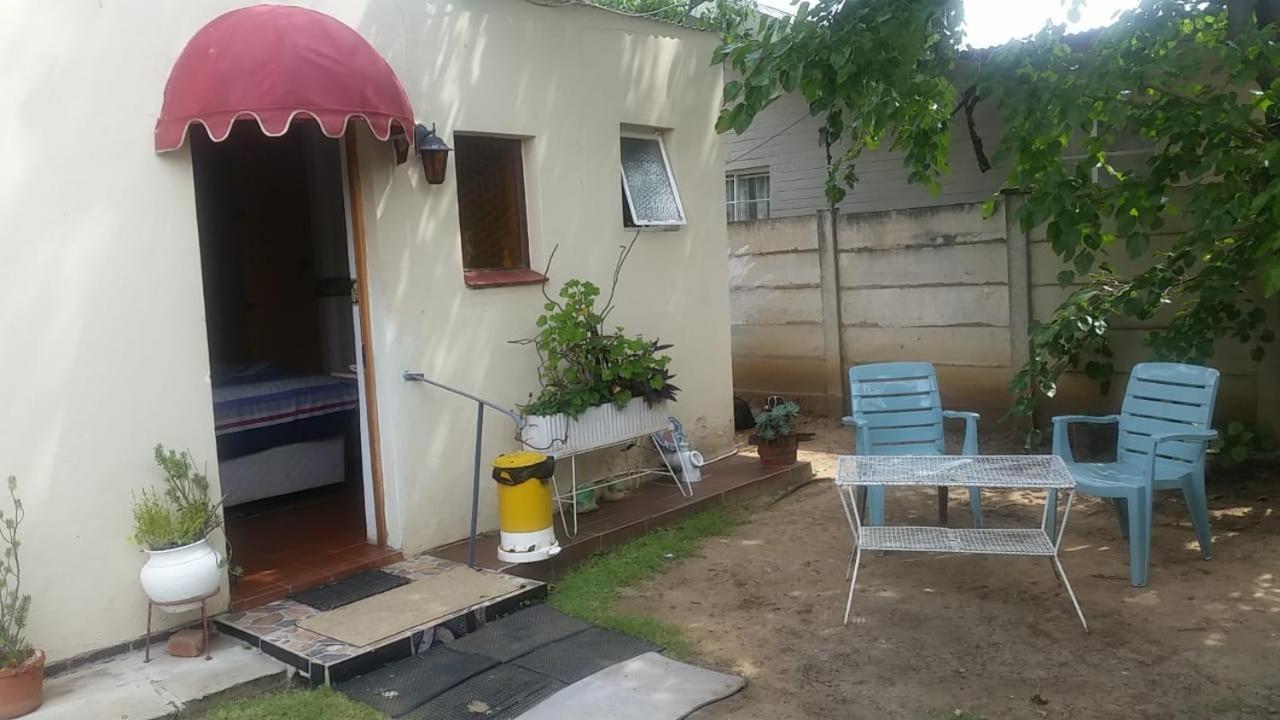 Heila'S In House Family Room-Homestay! Bloemfontein Esterno foto